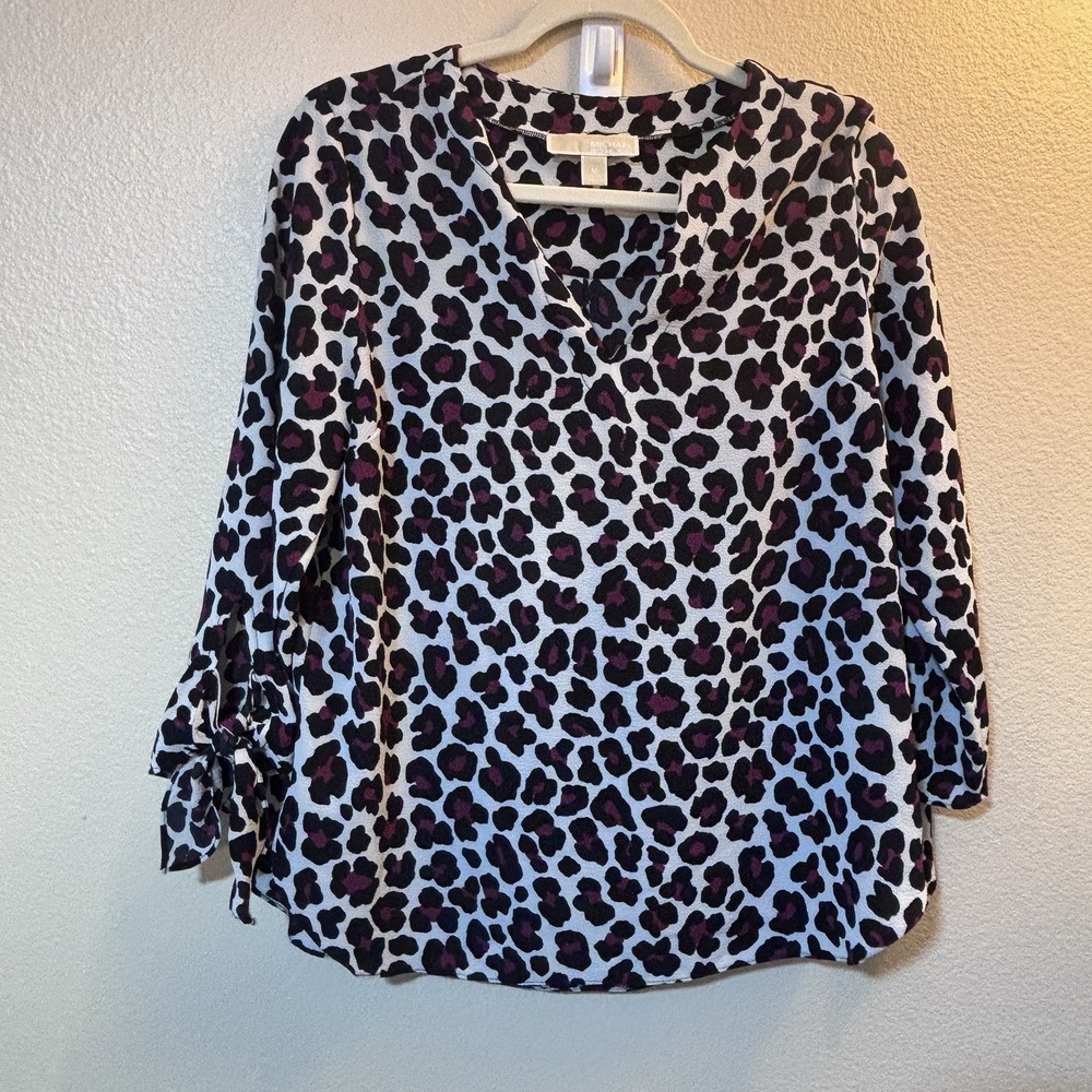 Michael Kors Animal Print Pullover Blouse Top Shirt Size Medium V-Neck Career - Picture 2 of 11
